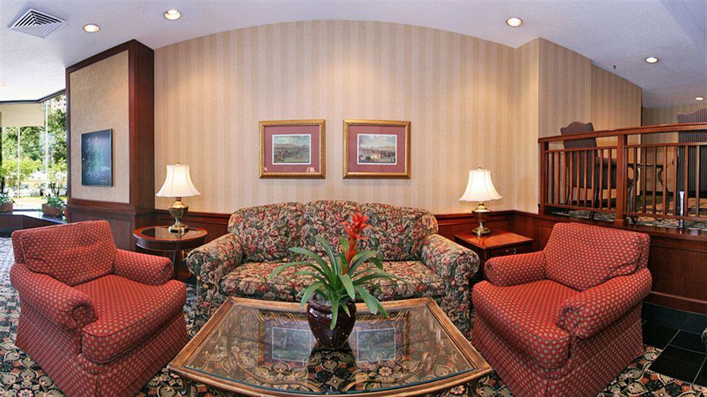The Virginian Suites, Ascend Hotel Collection Арлингтон Экстерьер фото