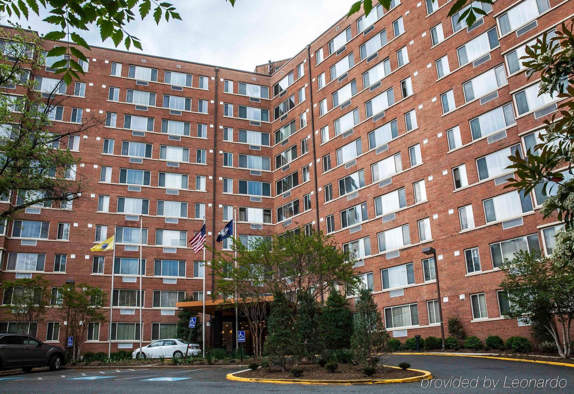 The Virginian Suites, Ascend Hotel Collection Арлингтон Экстерьер фото
