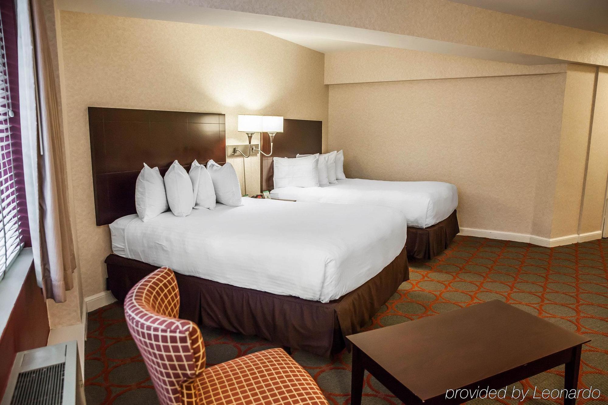 The Virginian Suites, Ascend Hotel Collection Арлингтон Экстерьер фото