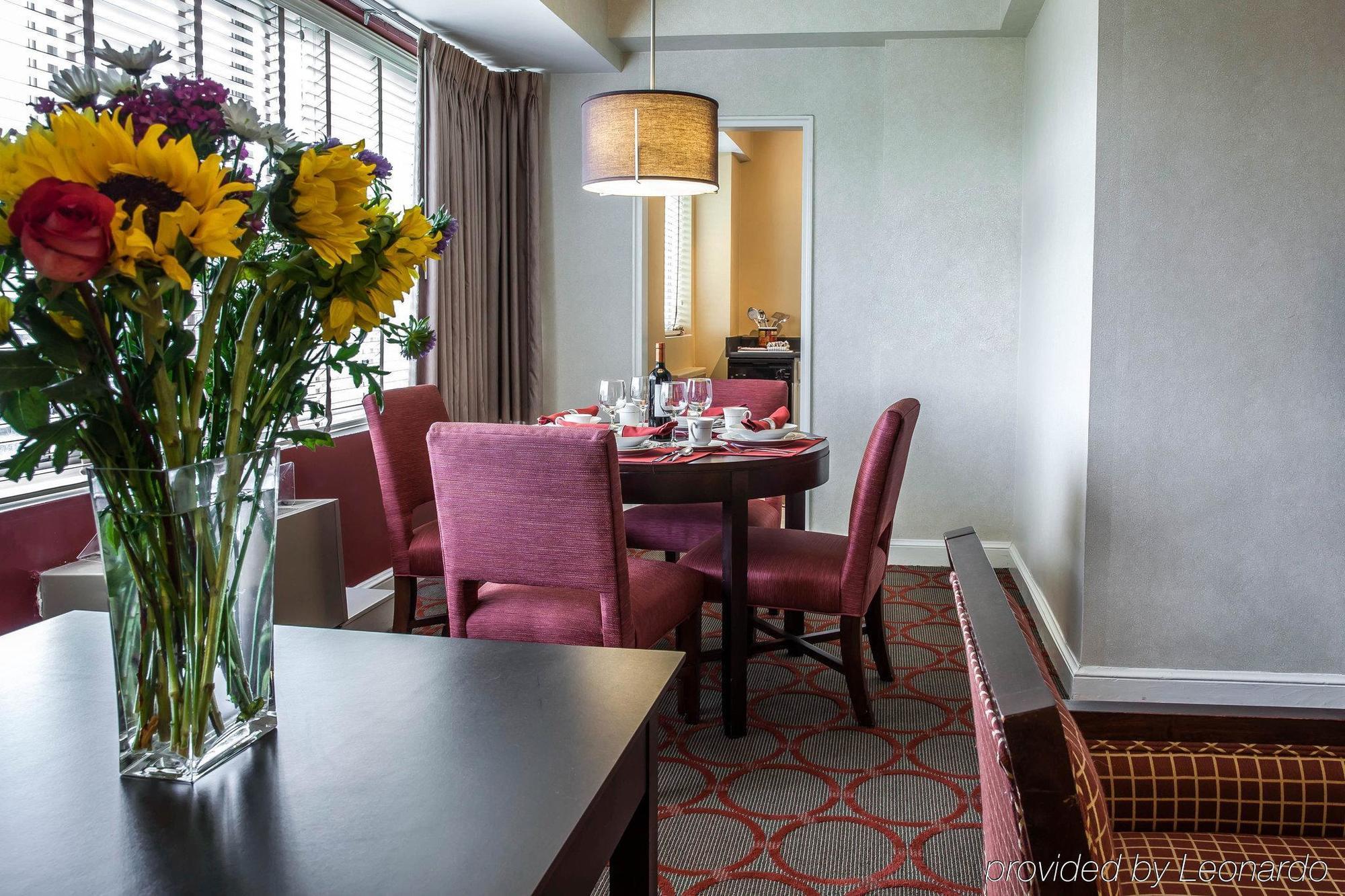 The Virginian Suites, Ascend Hotel Collection Арлингтон Экстерьер фото