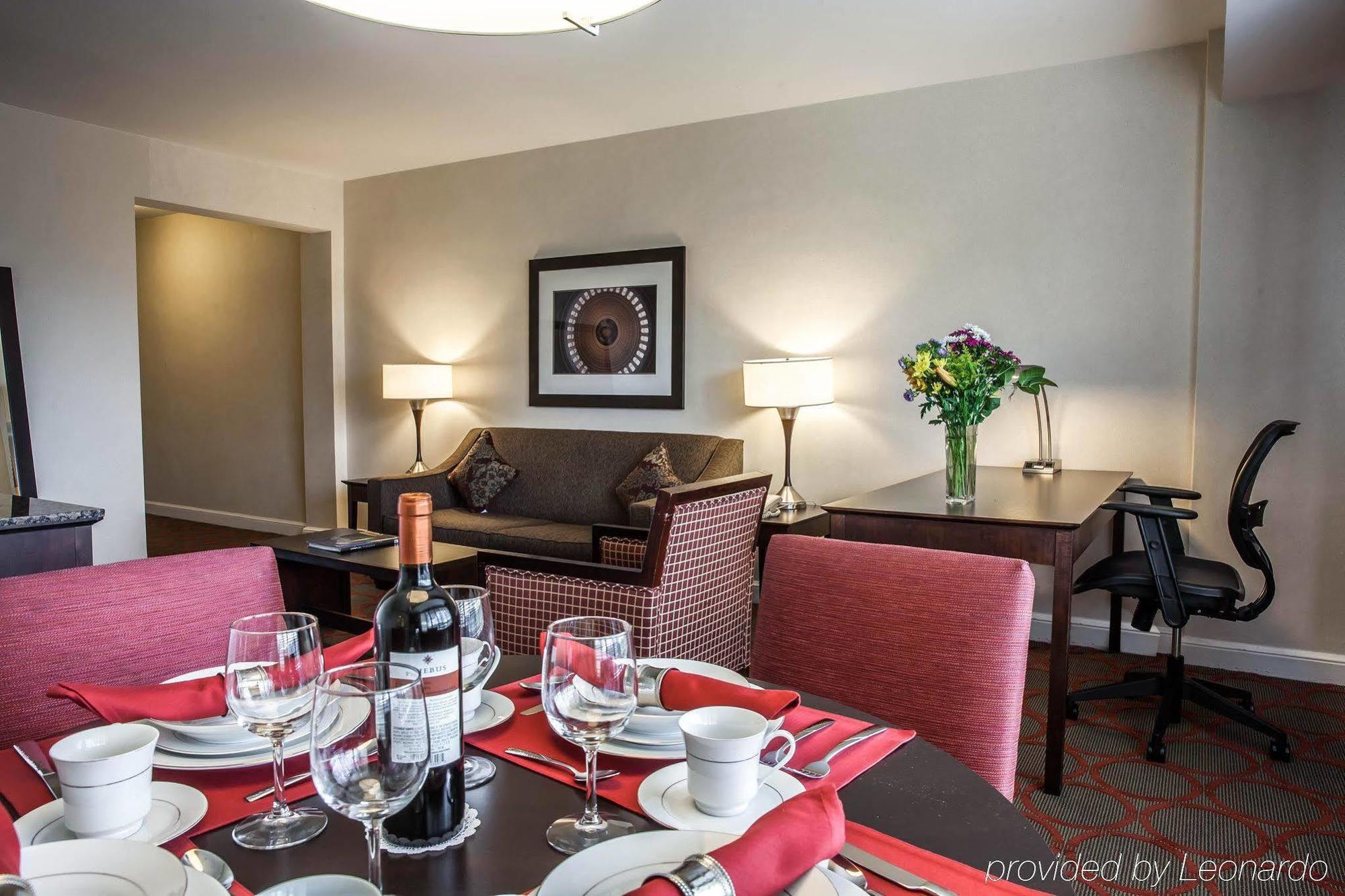 The Virginian Suites, Ascend Hotel Collection Арлингтон Экстерьер фото