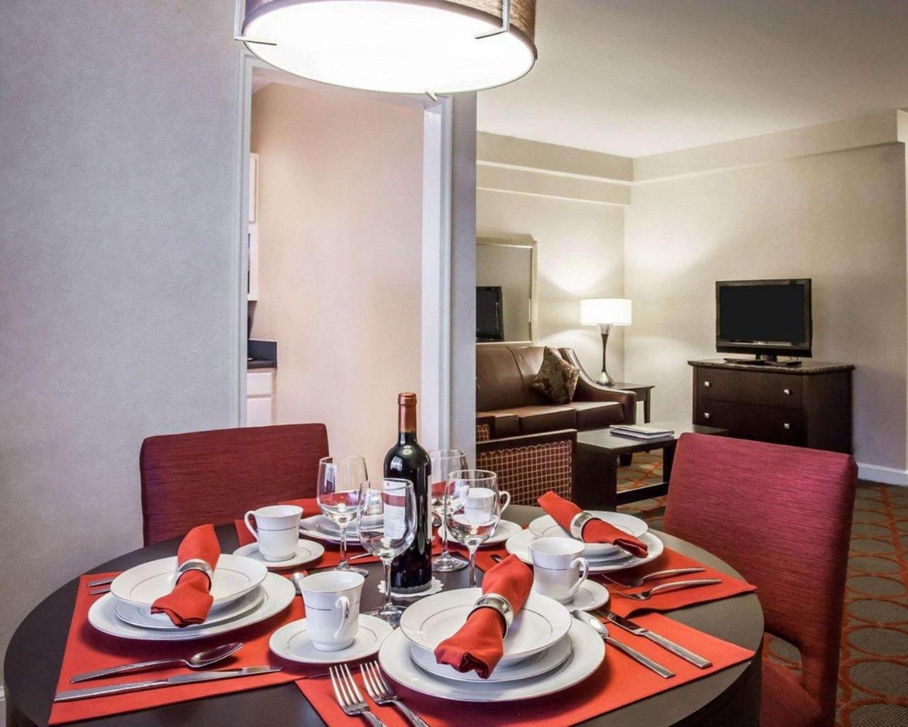 The Virginian Suites, Ascend Hotel Collection Арлингтон Экстерьер фото