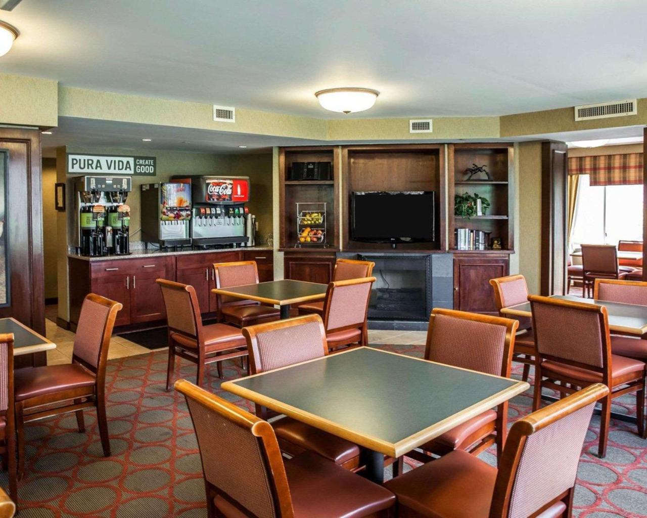 The Virginian Suites, Ascend Hotel Collection Арлингтон Экстерьер фото